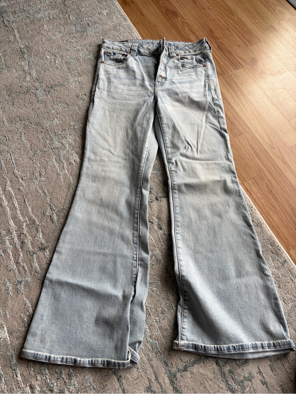 American Eagle Outfitters Light Wash Flare Jeans